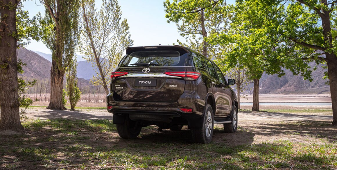 Toyota SW4-tras3