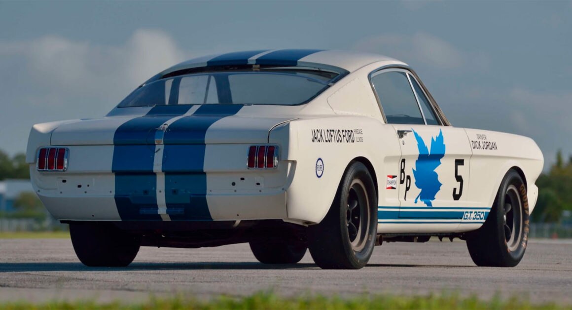 O Mustang Shelby 350R à venda foi preparado por ninguém menos que o lendário Carroll Shelby