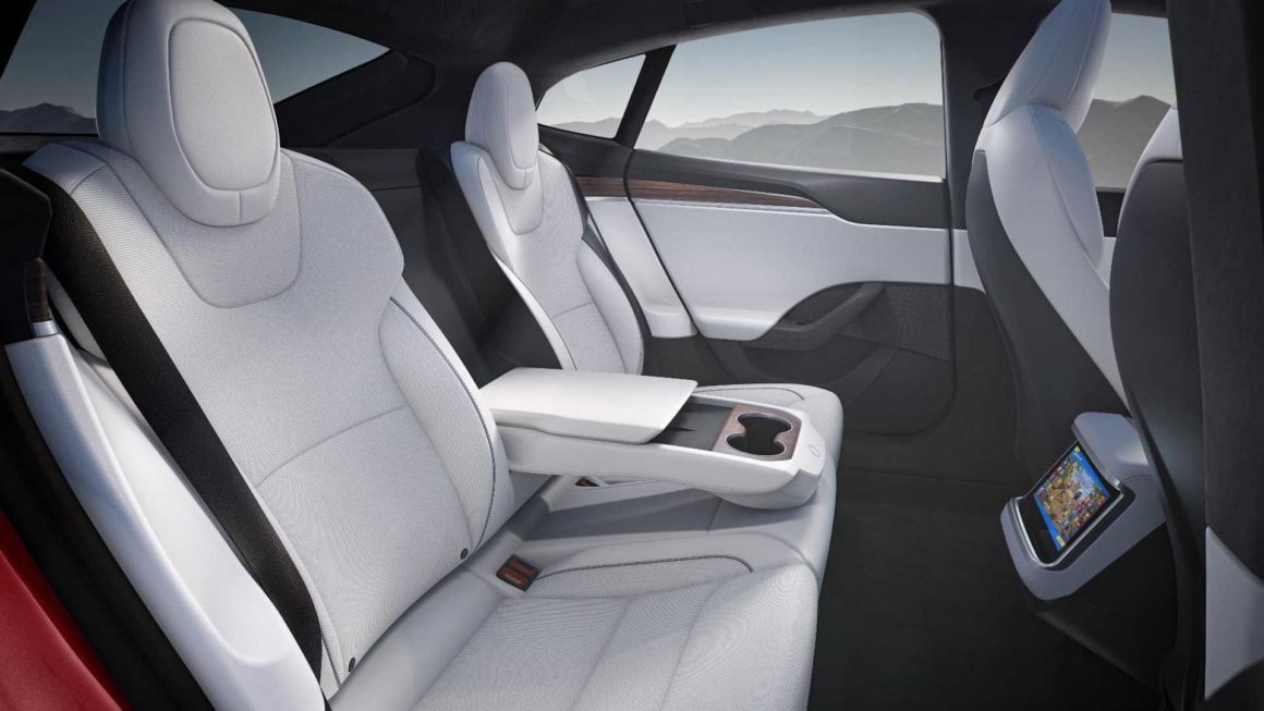 2021-tesla-model-s-plaid