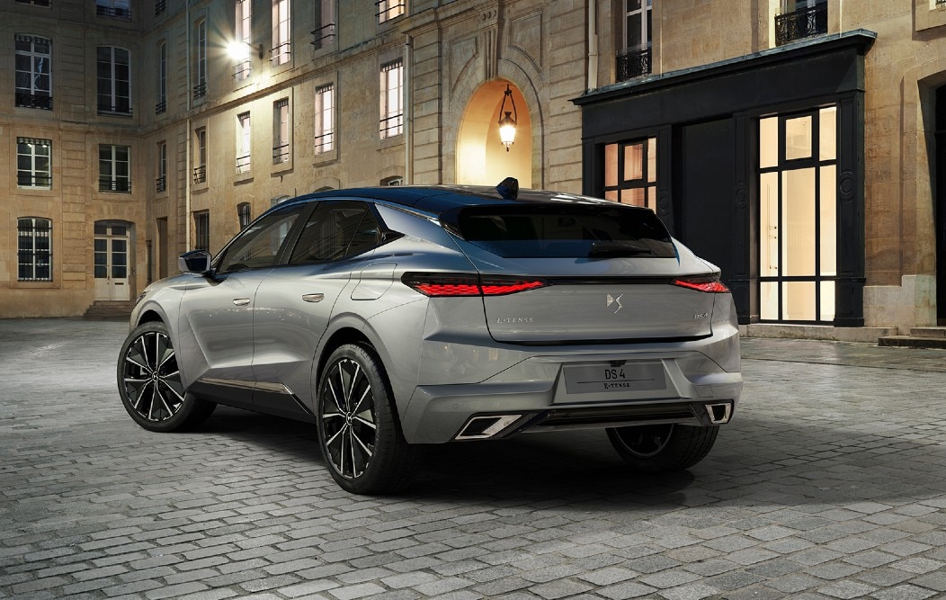 Novo DS 4 troca carroceria de hatch e vira crossover