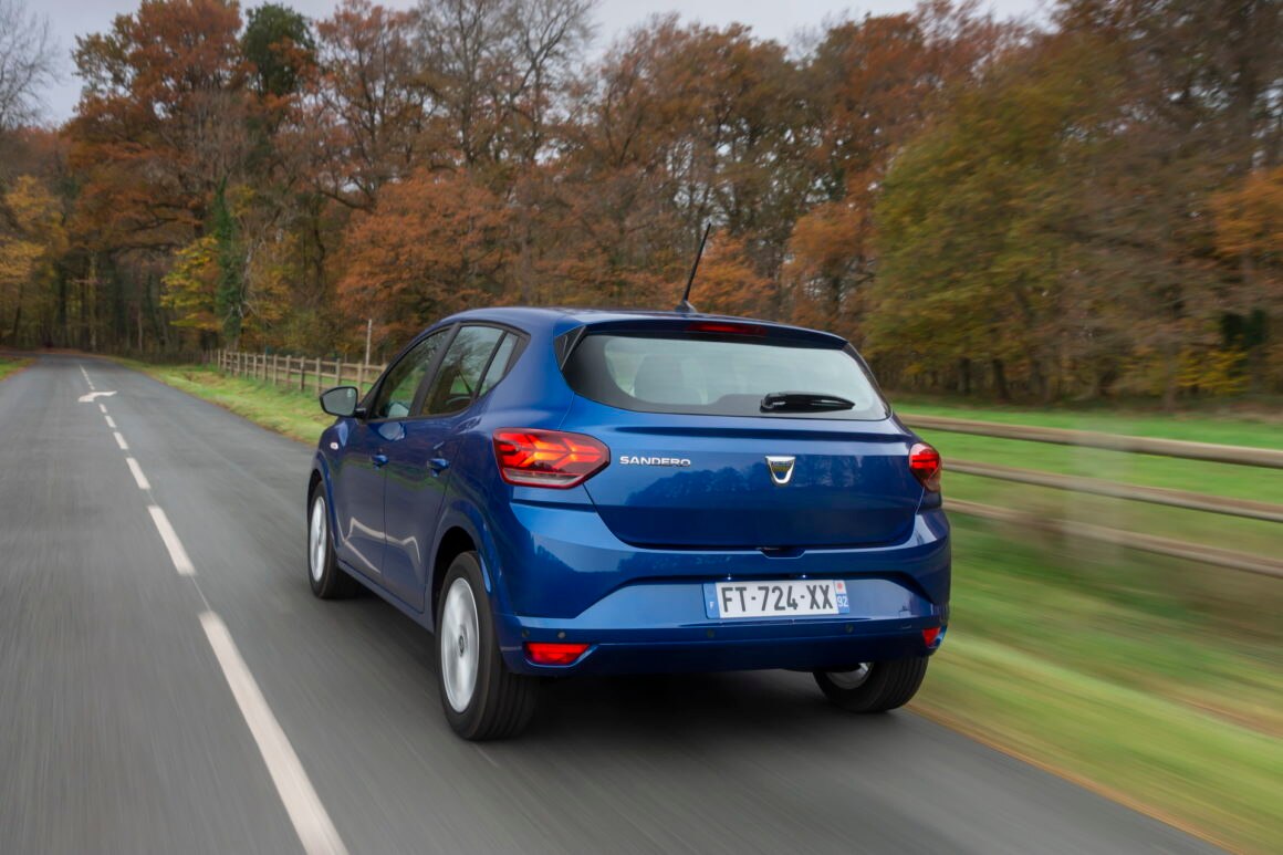 Dacia Sandero é registrado pela no Brasil