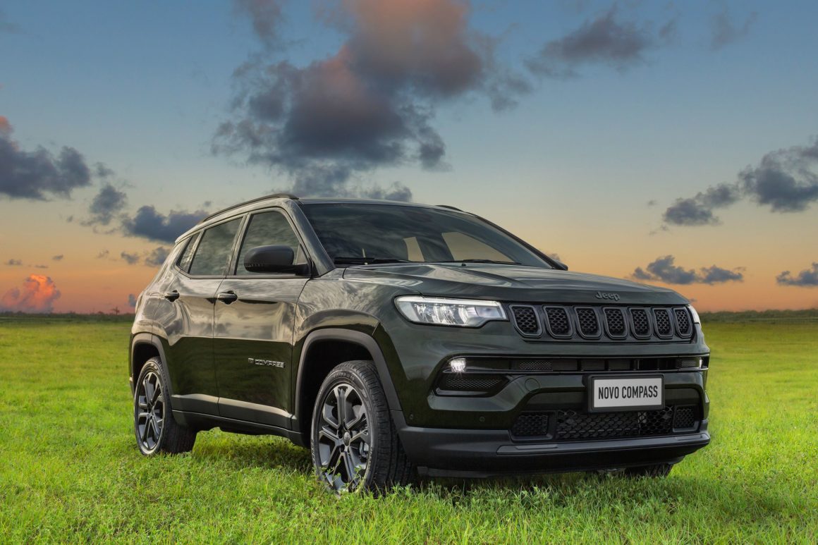 Jeep apresenta Compass reestilizado na série especial de 80 anos da marca