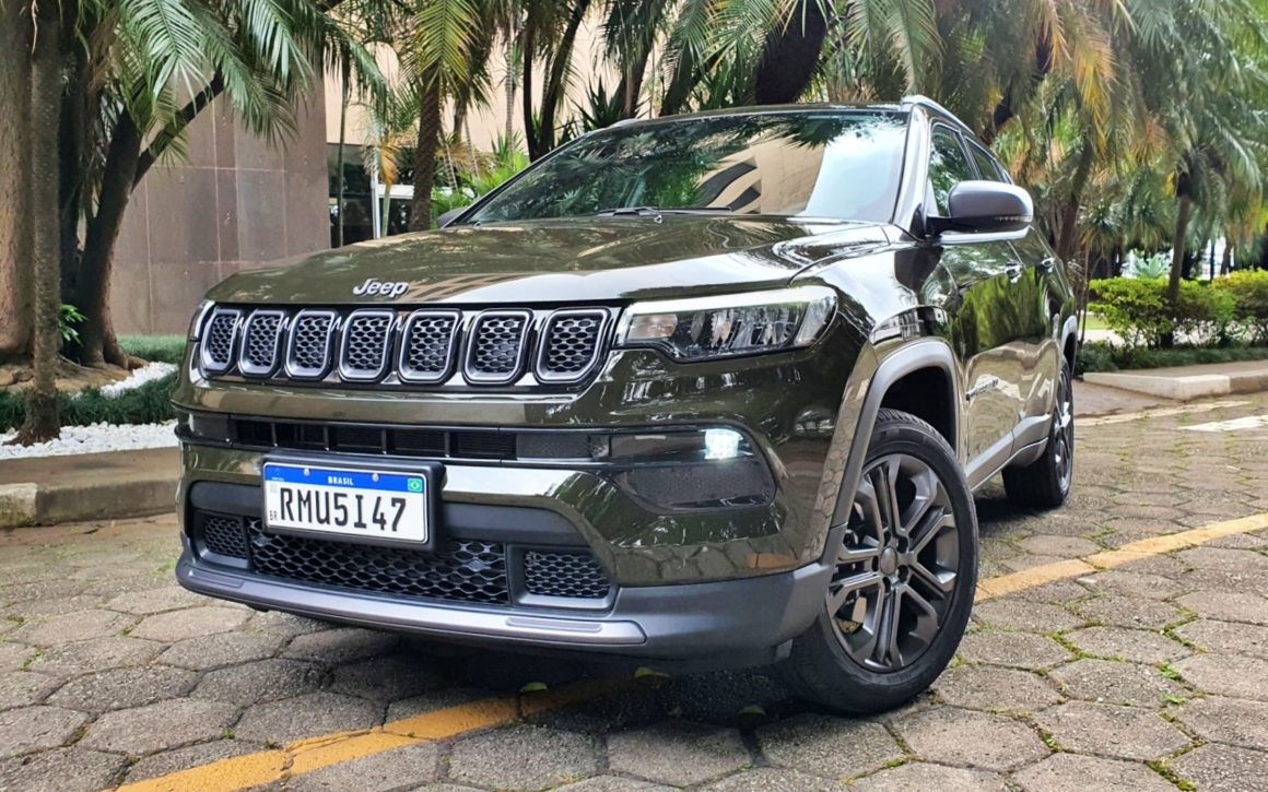 Jeep Compass 80 Anos semestre