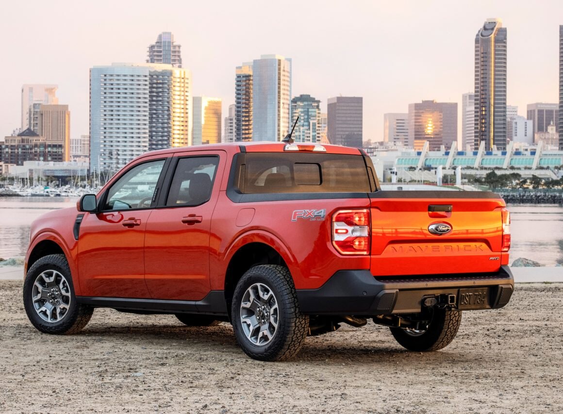 Ford Maverick Lariat