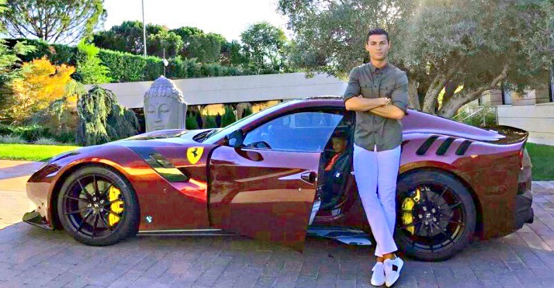 Ferrari F12tdf CR7