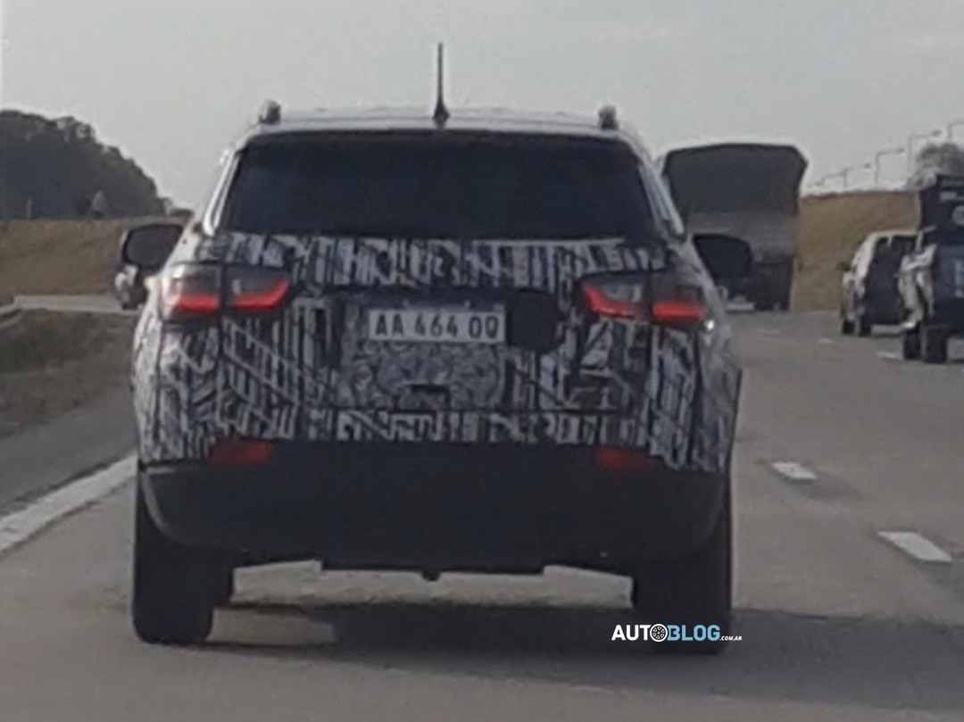 Jeep Commander é flagrado na região de Córdoba, na Argentina