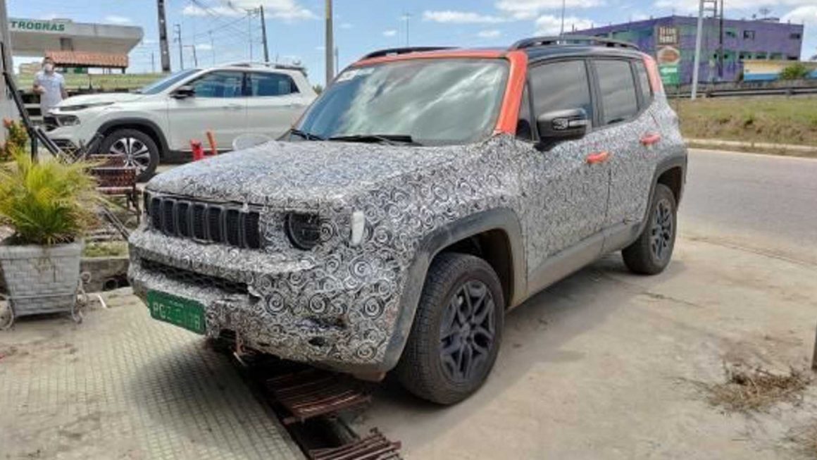 Jeep Renegade Flagra