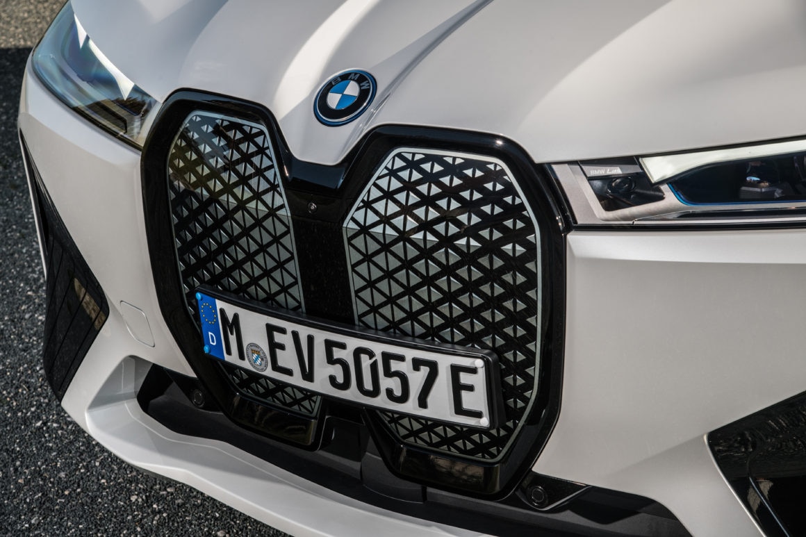 BMW ix grade frontal