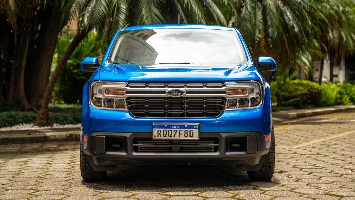 Ford Maverick Lariat