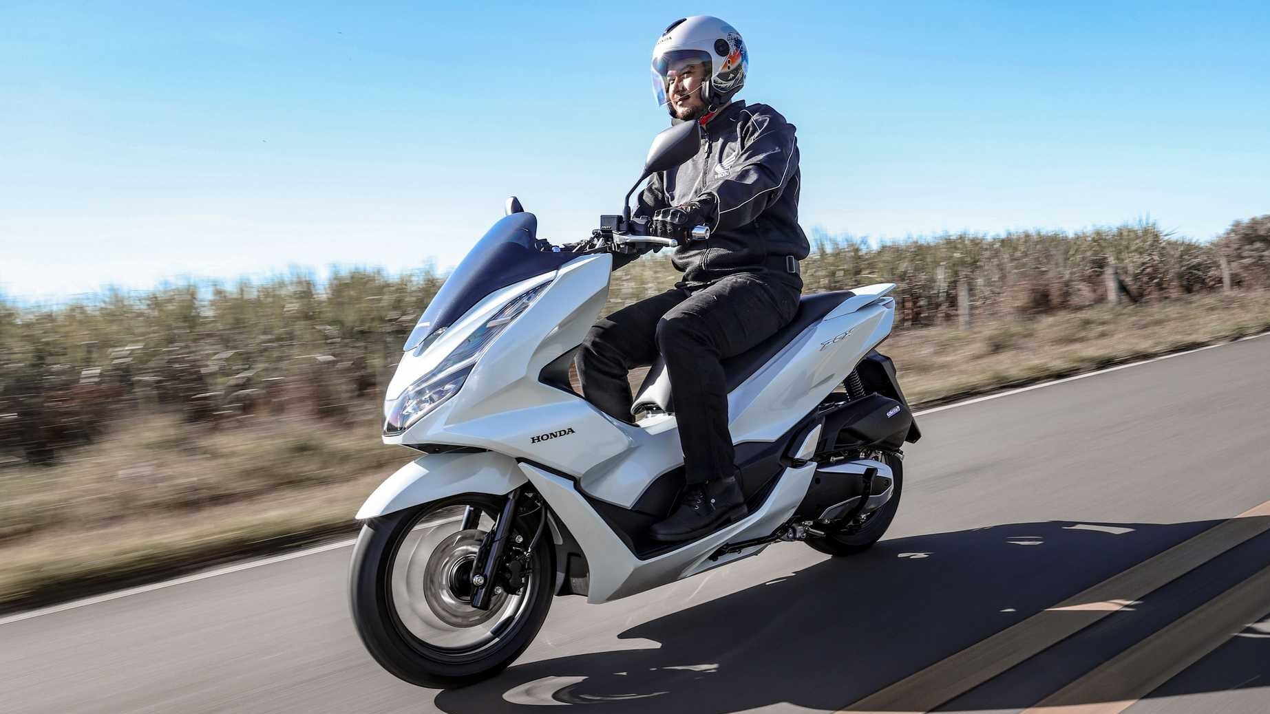 Honda Pcx Ganha Nova Geracao Muda Visual E Motor E Faz Quase 45 Km L