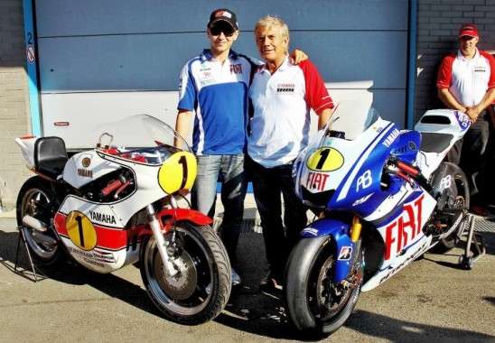  Agostini acelera moto clássica na Holanda