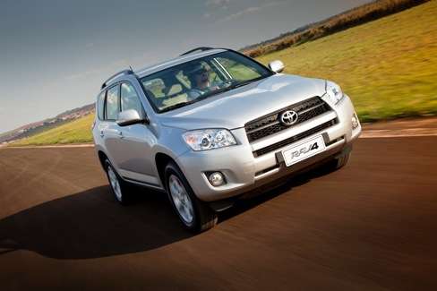  Toyota RAV4 ganha versão 4x2