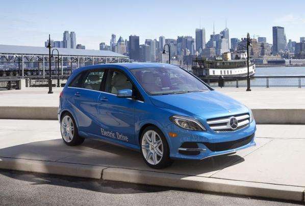  Mercedes apresenta Classe B elétrico