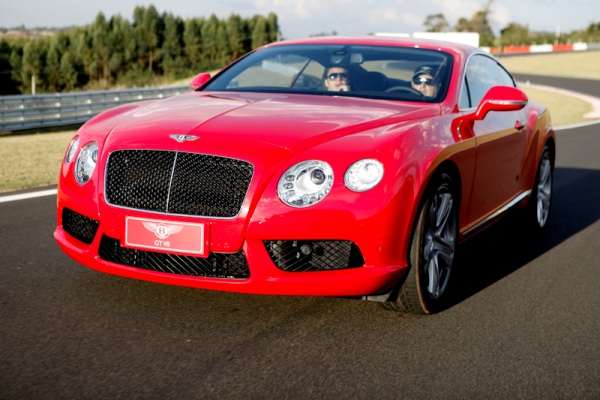  Bentley Continental GT V8 chega por R$ 1.135.000