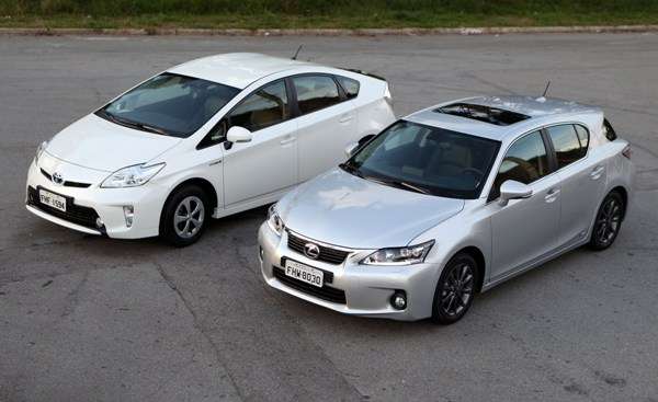  Toyota leva carros 