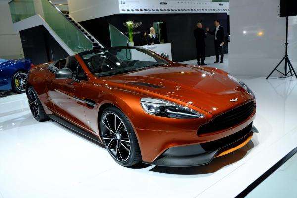  Aston Martin mostra Vanquish 'especial' no salão