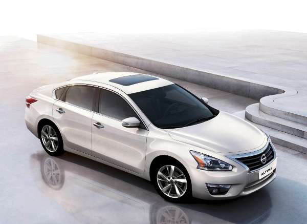  Nissan inicia pré-reserva para o sedã Altima